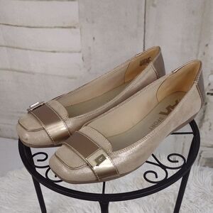 Anne Klein Metallic Gold Flats Size 9.5